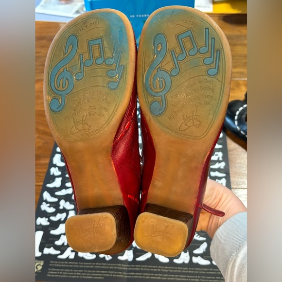 John Fluevog Operetta Malibran Red AND Black Heels Size 10 Project Shoes (2 prs) - Picture 3 of 16